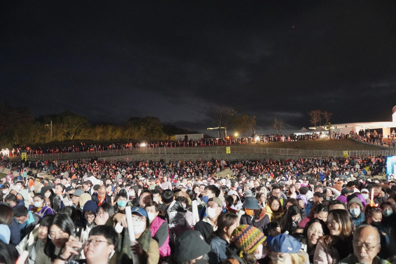 水火共生奇景登場 恆春出火地質公園正式開幕! 水火共生奇景登場 恆春出火地質公園正式開幕!