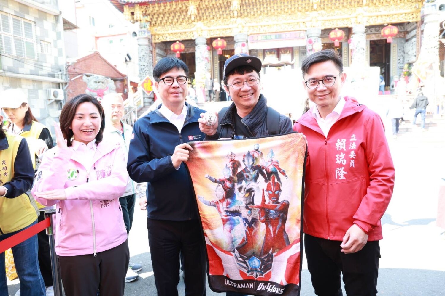 陳其邁走春發送開運小紅包　感謝中央及議會支持共創永安繁榮