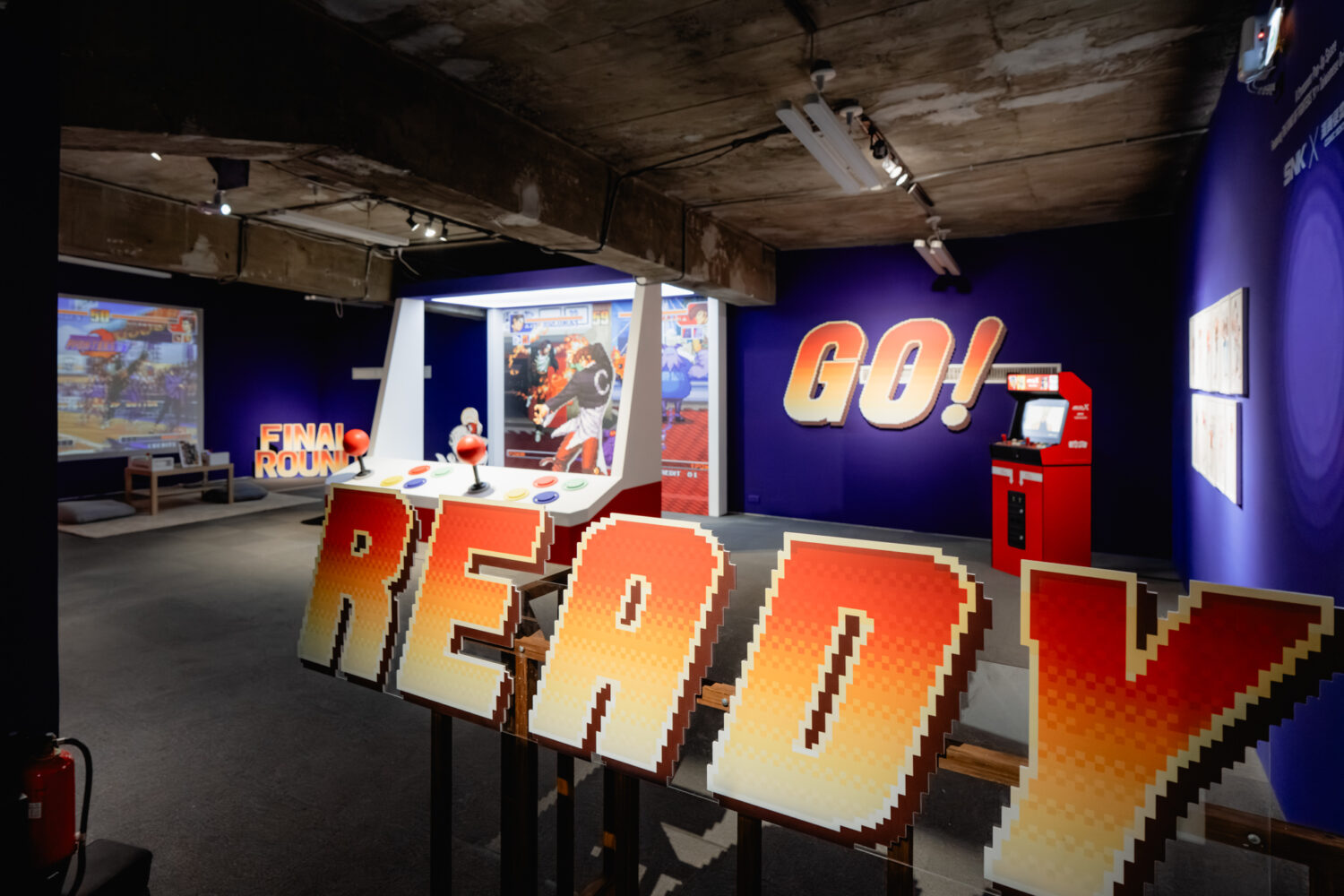 高雄駁二動漫倉庫限定企劃《K.O.格鬥祭》，聯名經典遊戲《拳皇97》明熱血登場！