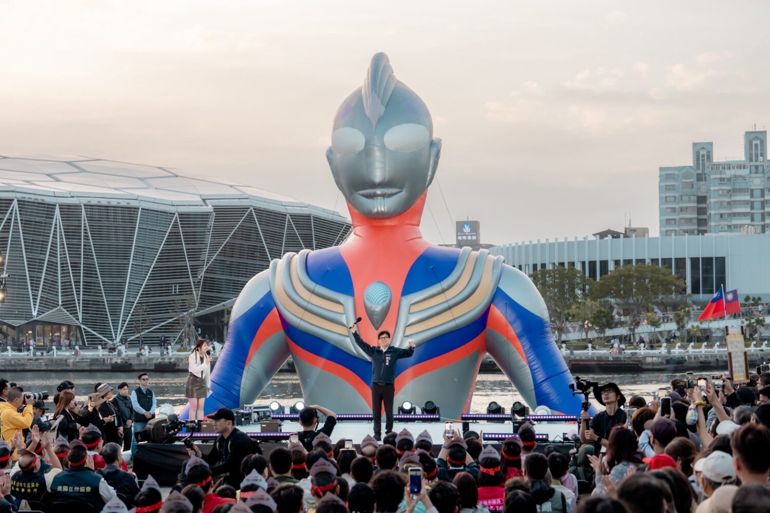 2026高雄冬日遊樂園盛大開幕 超人力霸王首度造訪臨高雄港　海陸雙域震撼登場