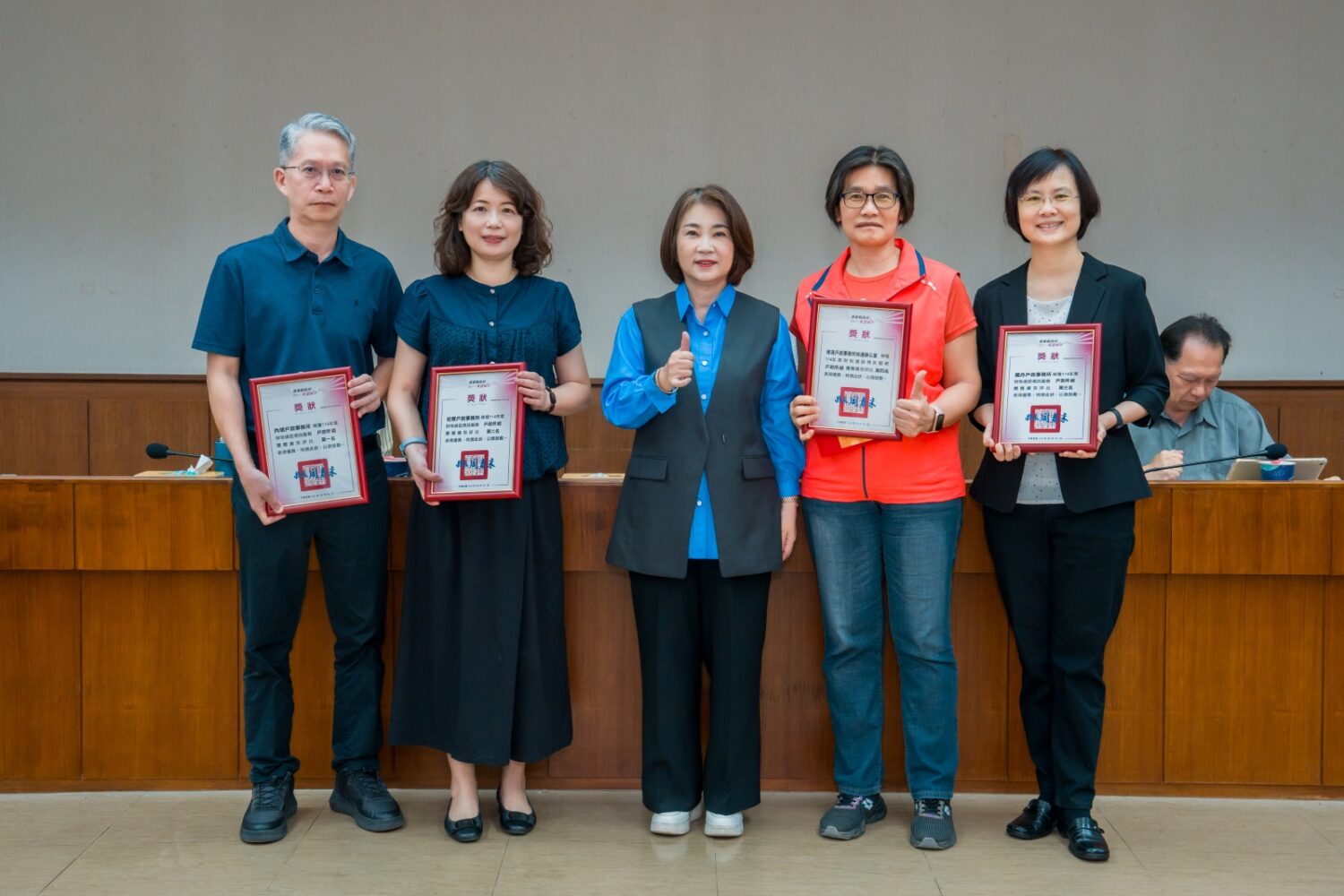 財稅遠距視訊服務深受民眾肯定 屏東縣政府表揚11據點