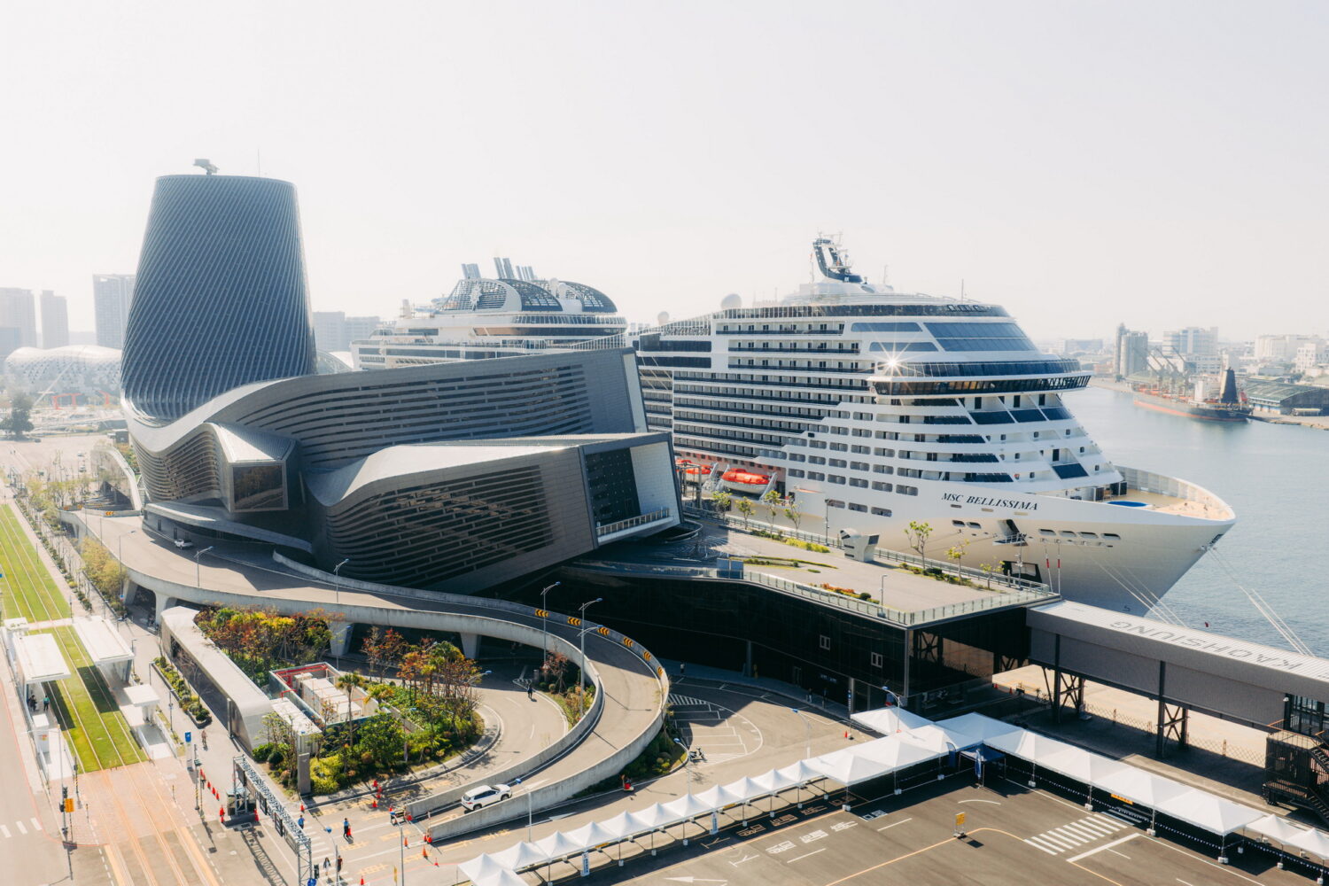 地中海郵輪「地中海榮耀」首航及荷美郵輪「威士特丹」兩度造訪高雄旅運中心