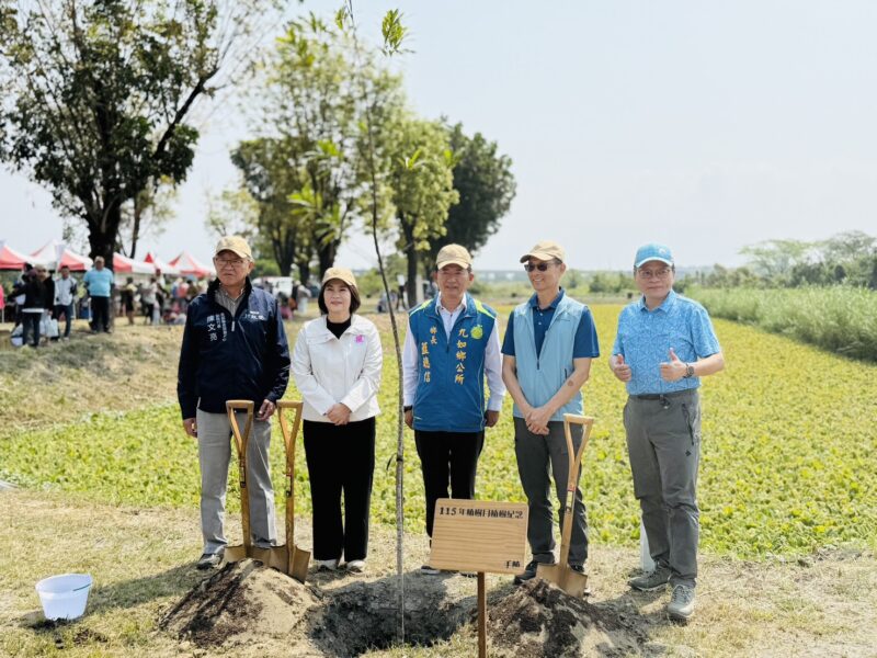 周春米出席115年屏東區域植樹活動「原地扎根•韌性森活－植草護地•鴞遙森活」 與現場民眾一同展現守護自然行動力
