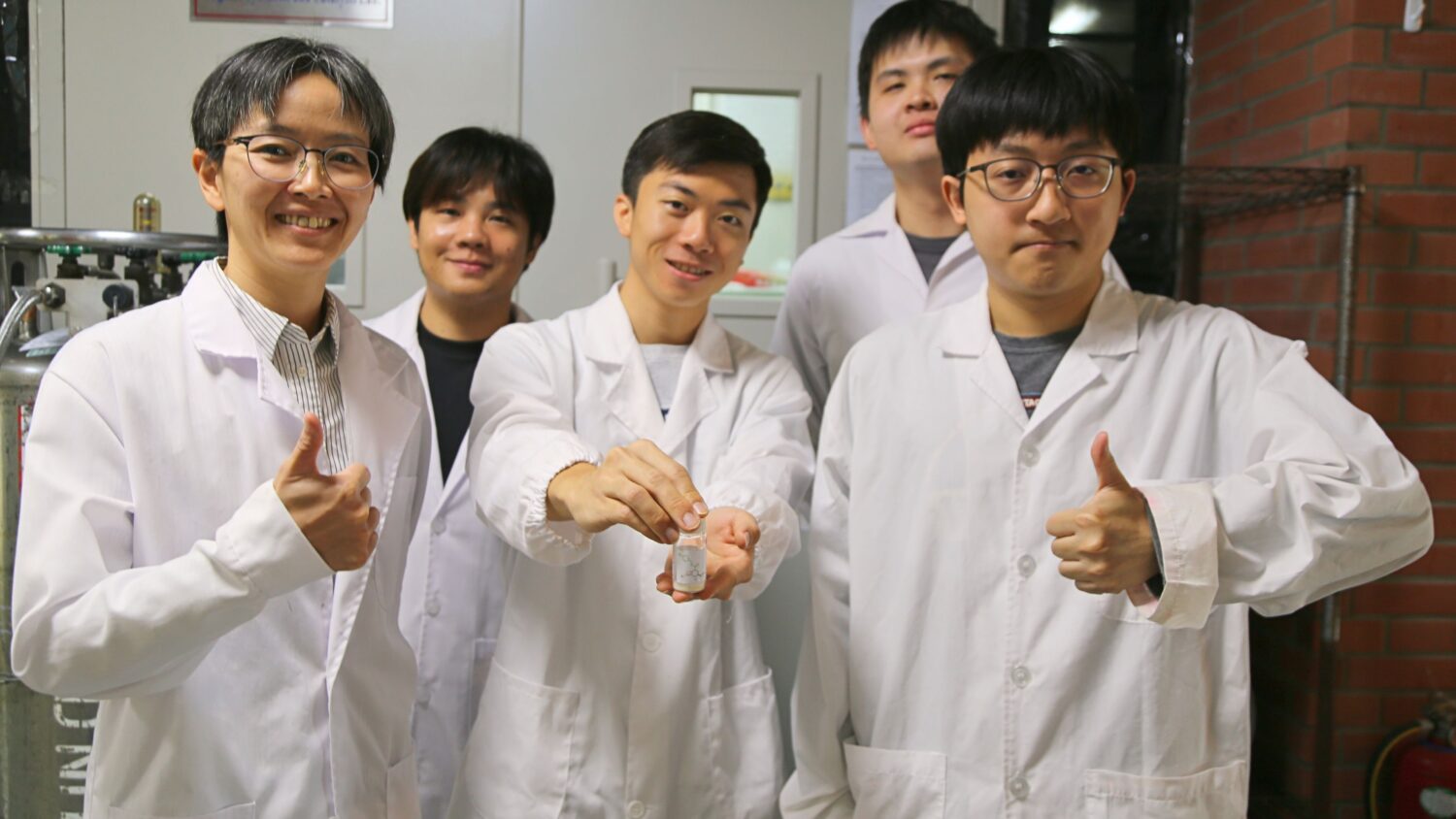 中山大學研發「一鍋燉煮」合成法 化身製藥大廚　