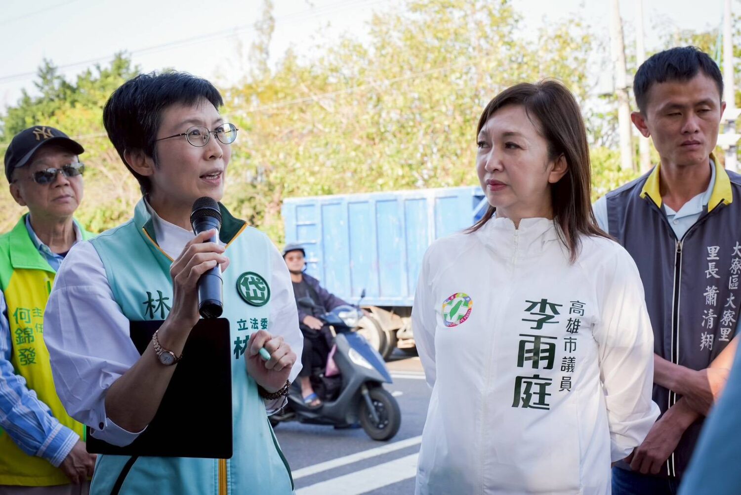 強力爭取光華光明路口增設機車道，捍衛騎士路權 林岱樺、李雨庭聯手視察大寮交通！