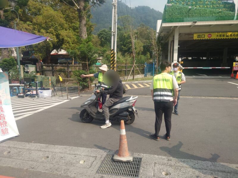 集集警聯合環保局出擊 掃蕩台21甲線噪音違規