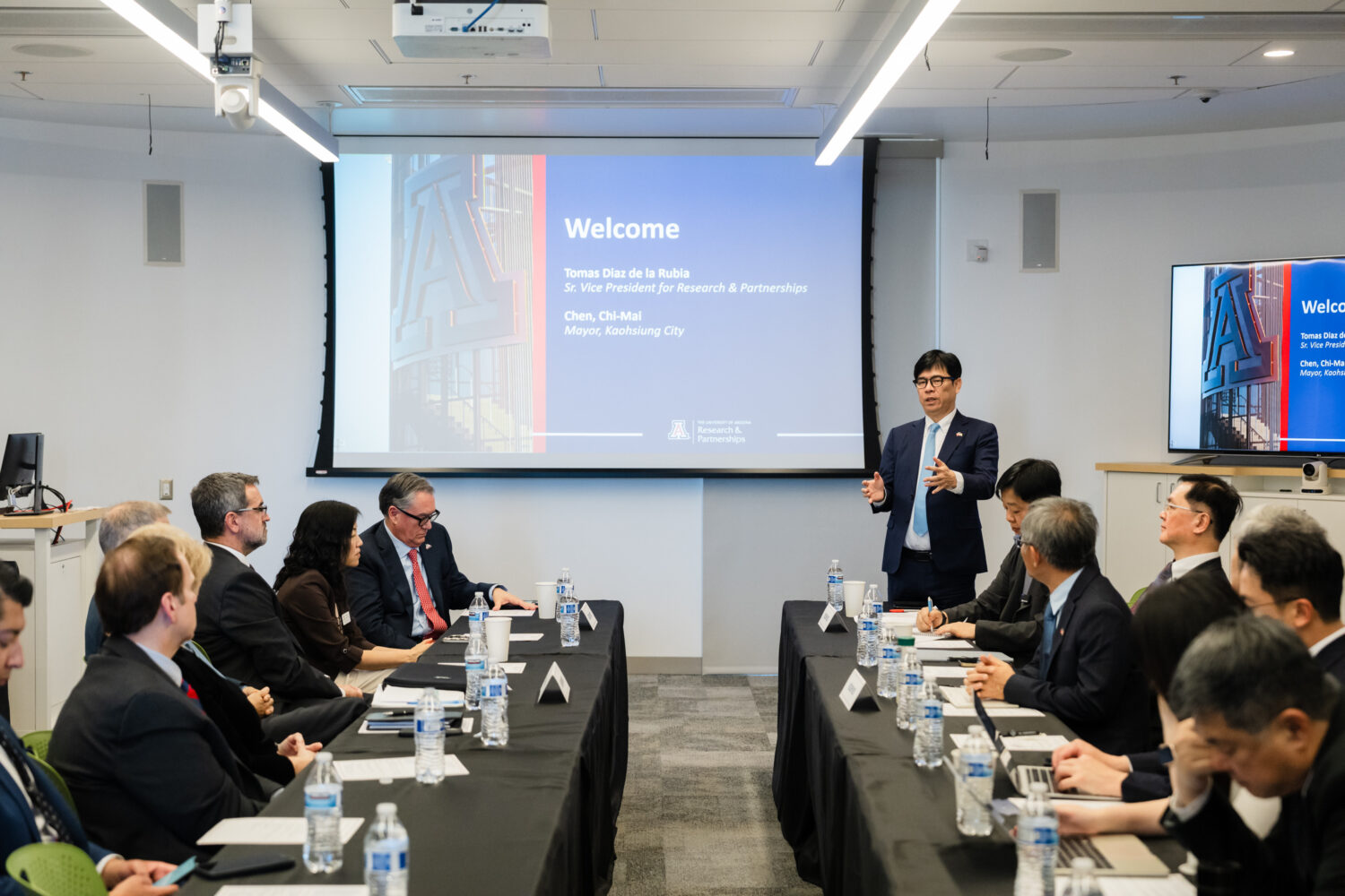 陳其邁聯合中山大學前進亞利桑那大學 促「矽光子」台美跨國產學合作 深耕 AI 關鍵技術