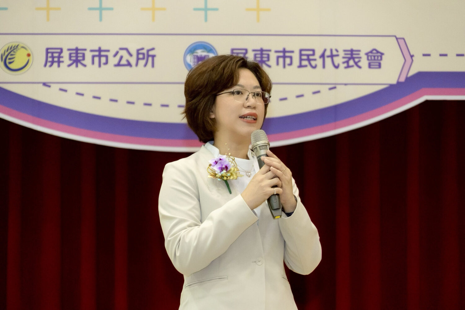 屏東市公所兒童楷模表揚大會登場 周佳琪市長點亮學子榮耀時刻