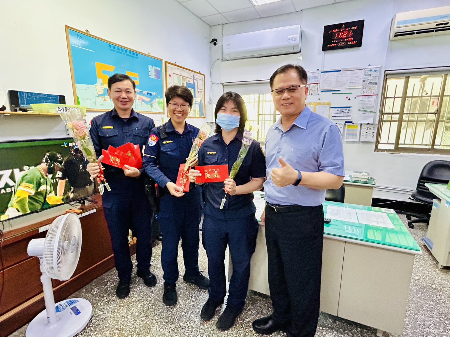 高雄港警慶祝婦女節 感謝女同仁辛勞付出