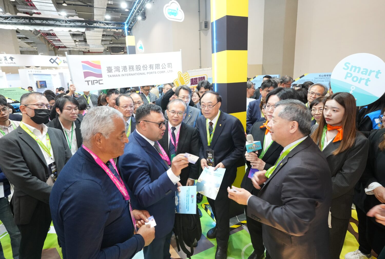 台灣港務公司參加「2026智慧城市展暨淨零城市展」-AI科技守護港灣安全，打造智慧永續港口