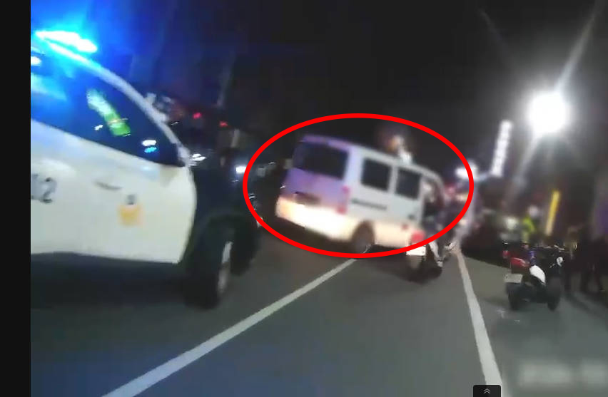 廟會交管遭老翁駕車衝破　佳里分局:維護民眾安全立即控制人車