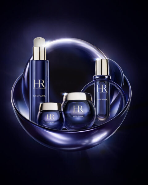 ▲美人節檔期將至，夢時代推出多款特惠商品。如：Helena_Rubinstein皇家黑珍珠逆時系列頂級保養品。（圖/高雄夢時代提供）