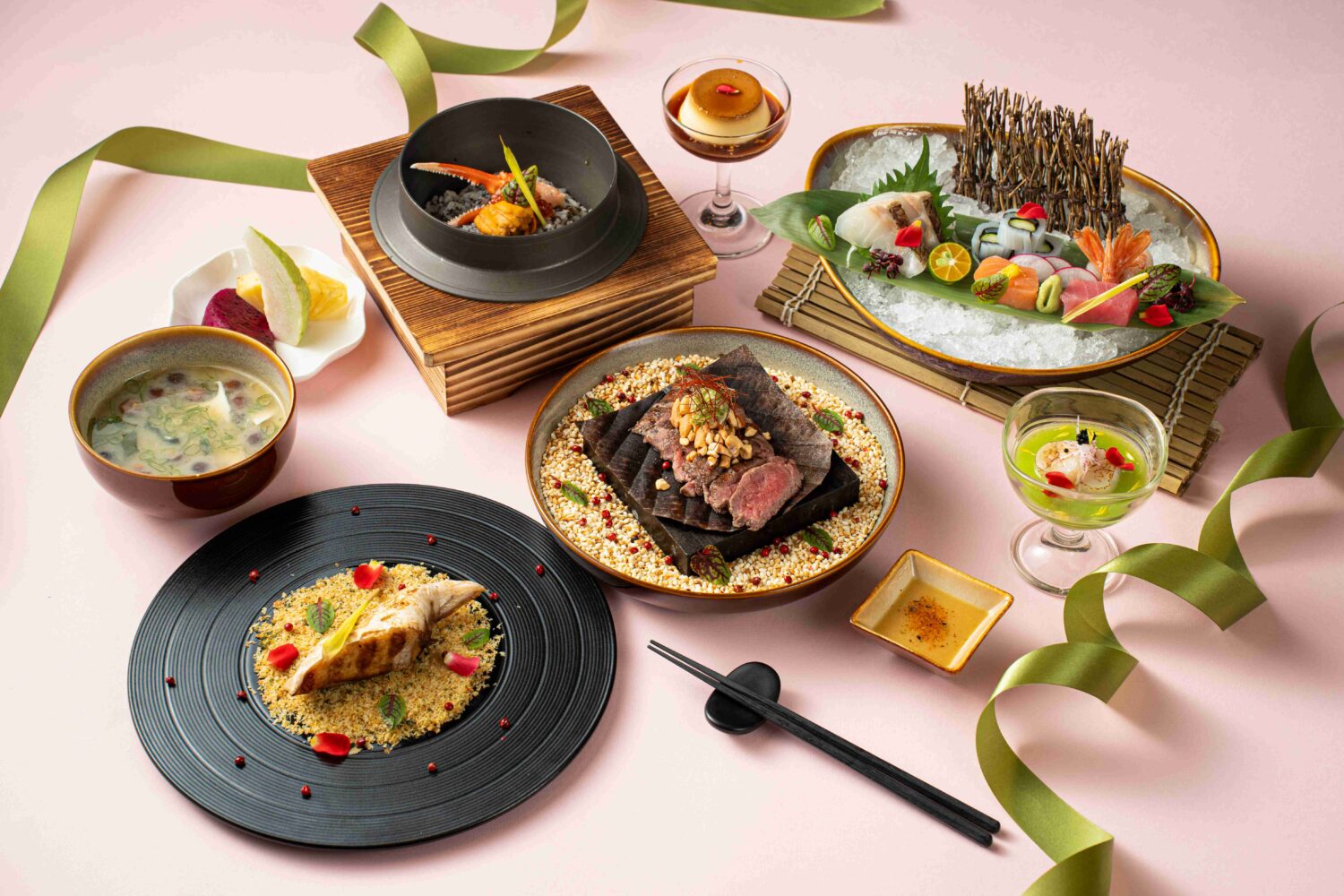 台南大員皇冠推母親節專案  住一晚抽2萬黃金手鍊