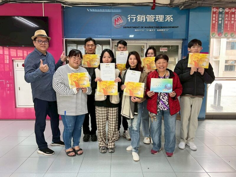 22到76歲共寫畢業篇章 樹科大最強進修班寫下終身學習傳奇