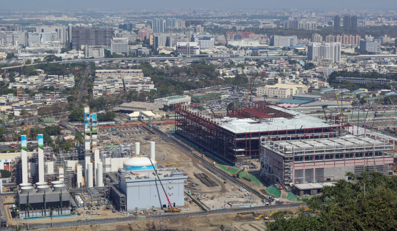 ▲面對台積電進駐帶動北高雄產業轉型契機，薛兆基文宣亦提出左楠發展藍圖，讓產業升級轉化為經濟成長與生活品質的全面提升。（圖/記者張忠義攝）