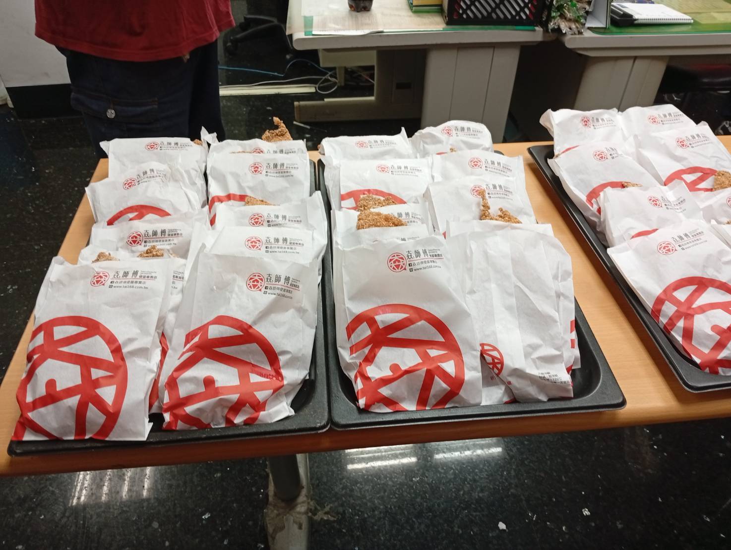 7‑Eleven超商這款雞排也太大了！𡘙師傅推出美味多汁「XXL重量級饗宴」重新定義國民美食新標準