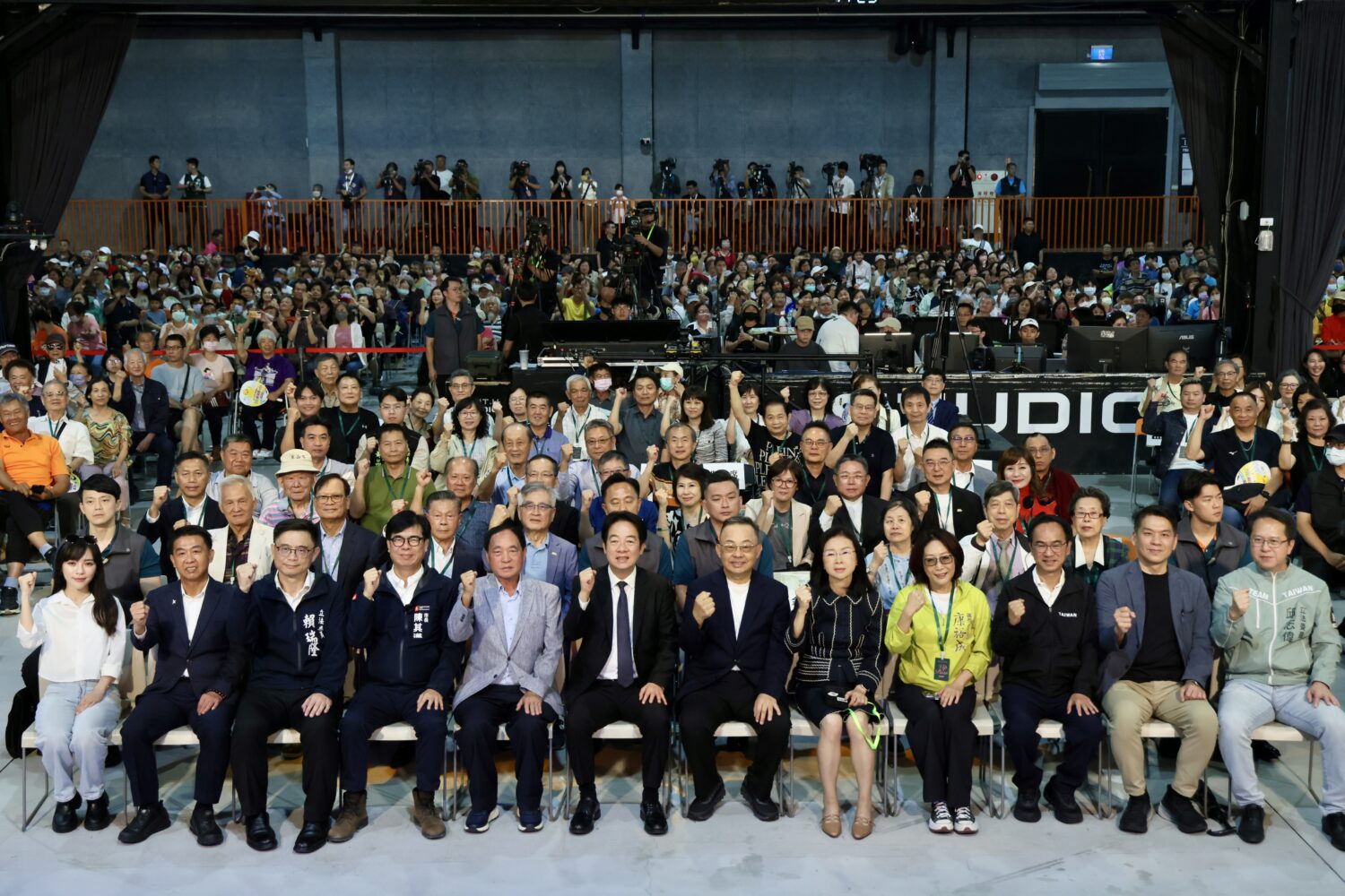 陳其邁陪同總統出席「2026 余登發、余陳月瑛紀念音樂會」