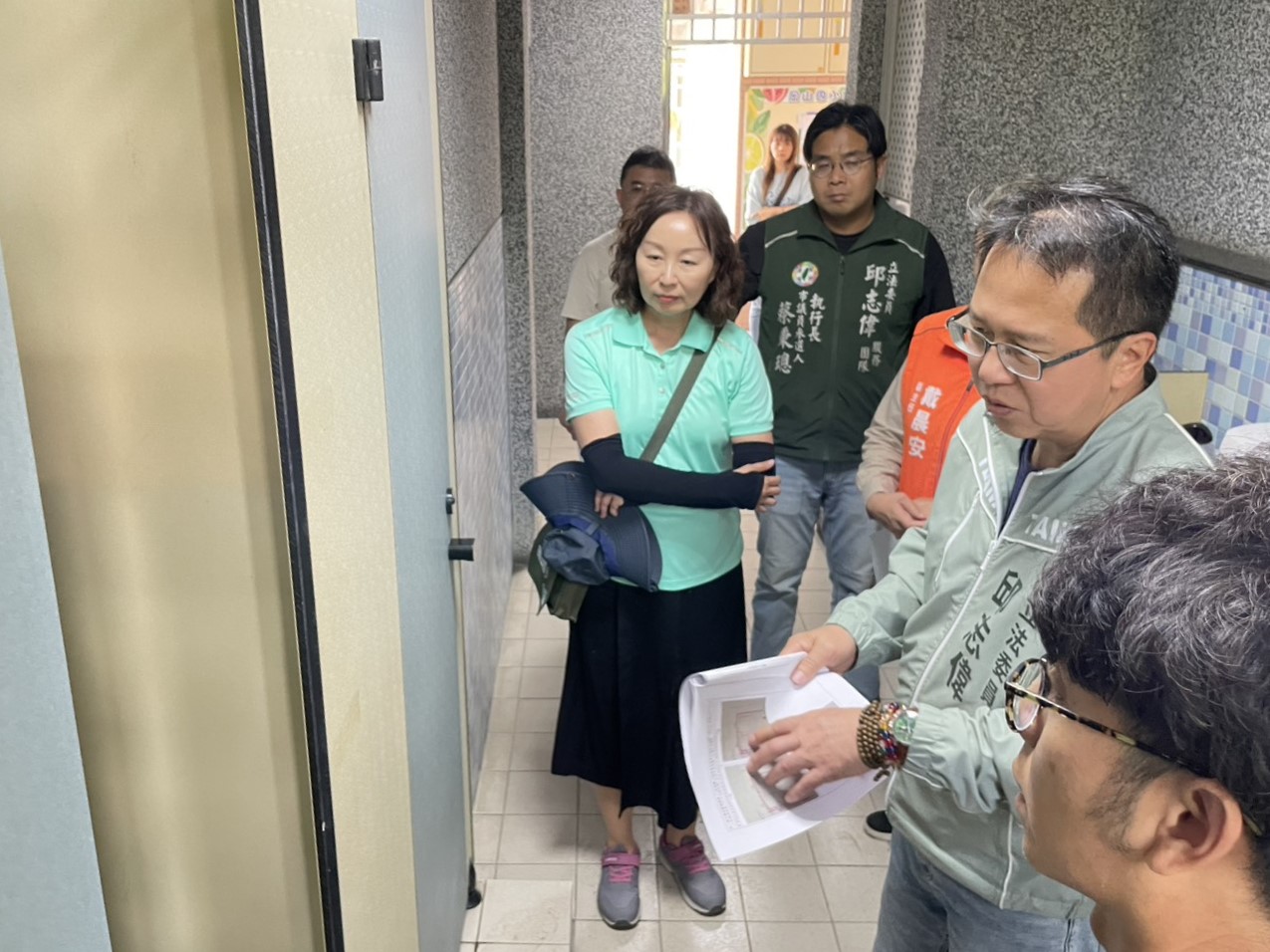 立委邱志偉成功向教育部爭取經費 岡山國小、一甲國中老舊廁所分獲核定,學校將加速改建 立委邱志偉成功向教育部爭取經費 岡山國小、一甲國中老舊廁所分獲核定,學校將加速改建