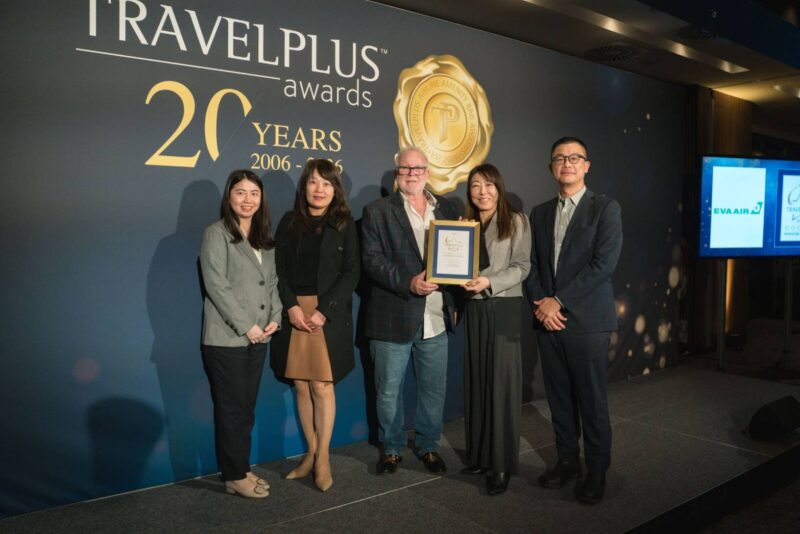 長榮航空榮獲TravelPlus、PAX International雜誌頒發六項大獎肯定