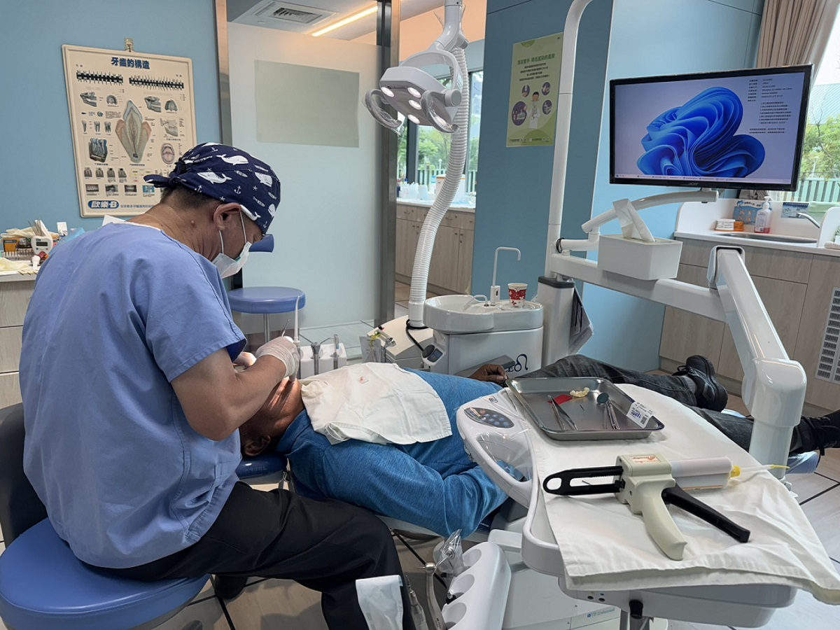 屏東縣衛生局「中低收入老人補助裝置假牙」開始受理 符合資格的縣民可以申請補助