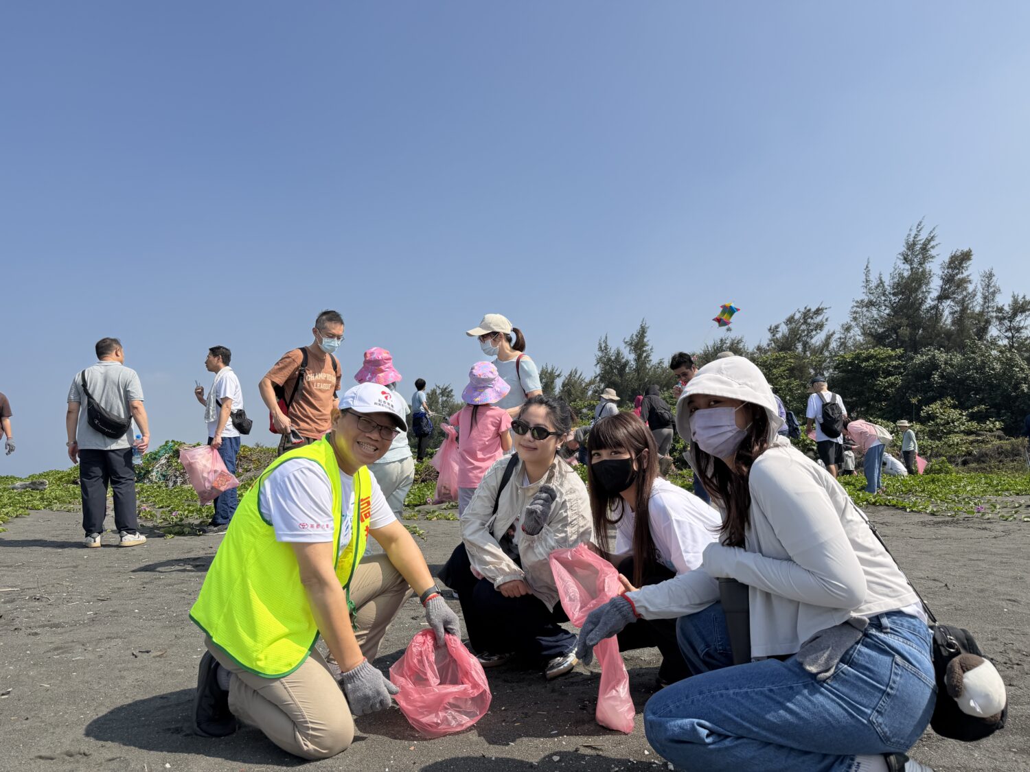 和泰集團全台總動員舉辦淨灘減塑 大批民眾共襄盛舉