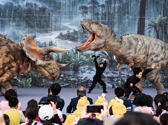 高雄「恐龍酷樂園」震撼登場　陳其邁：打造具教育意義兒童節體驗