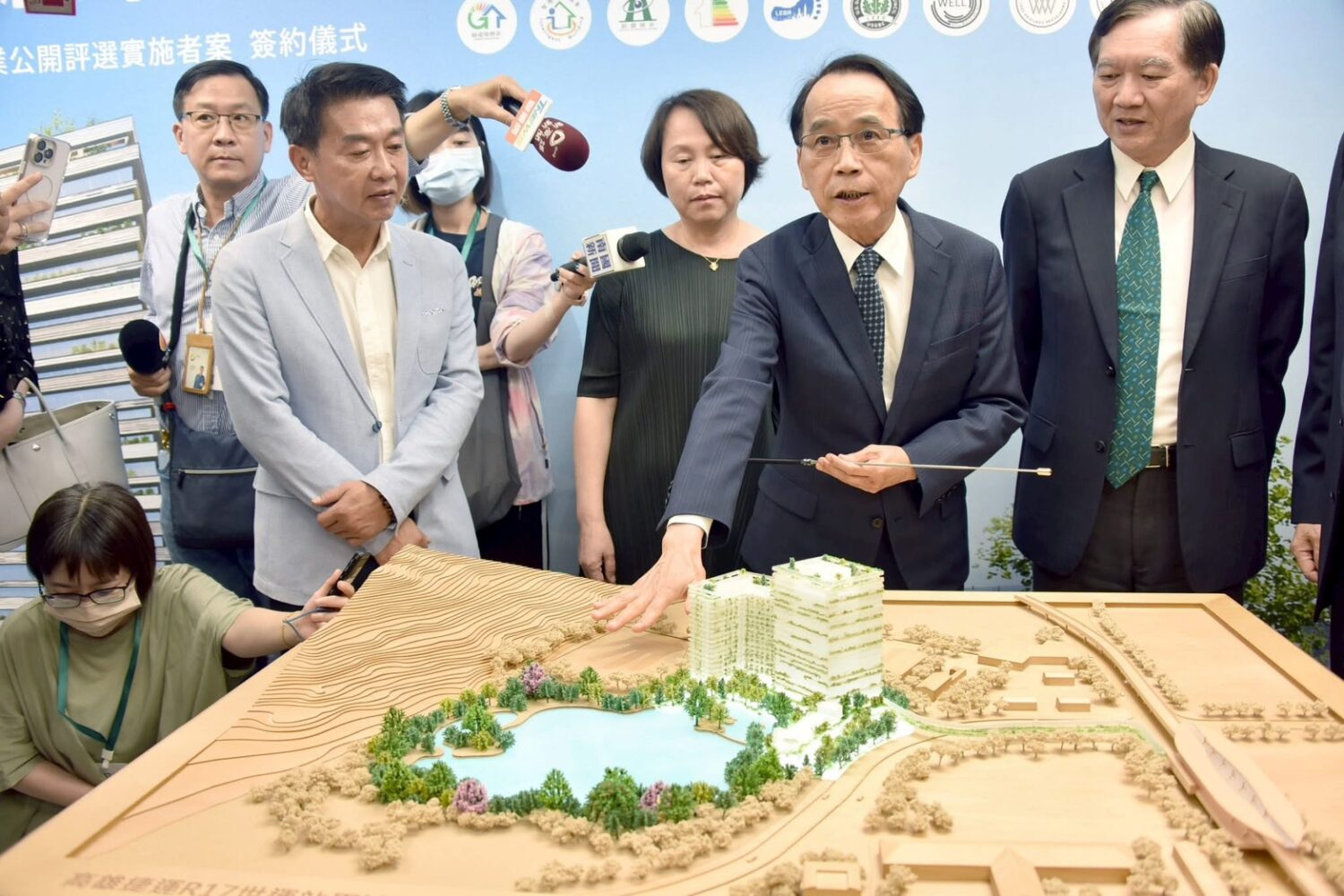 高雄捷運R17世運站A5公辦都更案簽約，打造台積電供應鏈商辦與居住強大支援