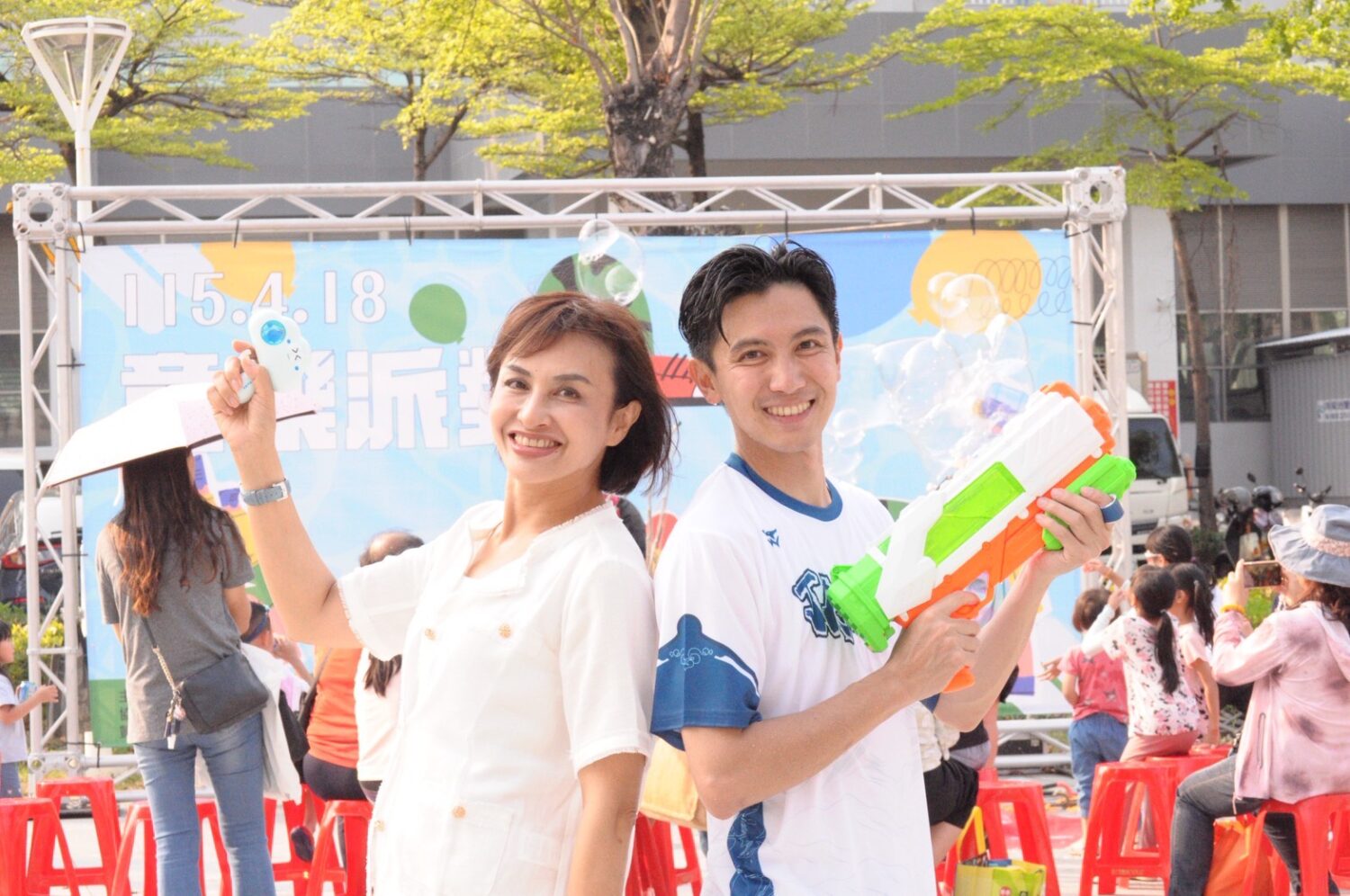 提前歡度兒童節 前鎮漁港水槍大戰嗨翻全場