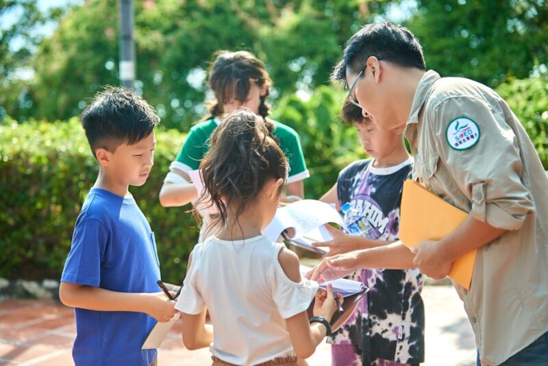 高雄兒童節連假「大手牽小手」玩翻文化局主題場館 水中巨獸現身、驚嘆號小島冒險！