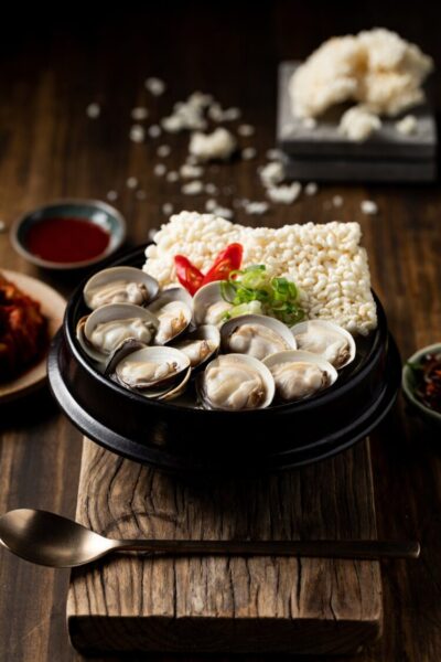 ▲姜滿堂-蛤蜊鍋巴湯。(圖/姜滿堂提供)