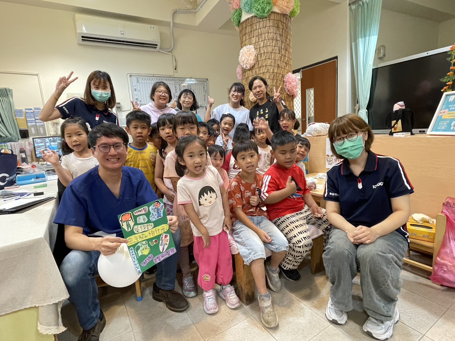 守護學童口腔健康從小做起 高醫岡山醫院攜手幼兒園推動入校塗氟