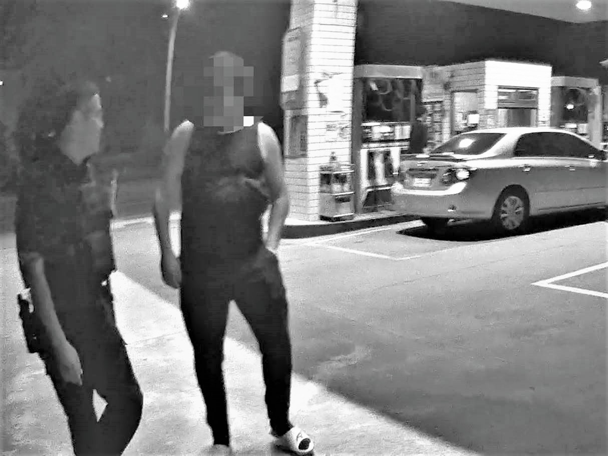 加油忘帶錢包　竹園警協助順利解困