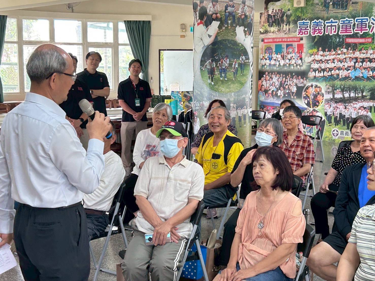 嘉市警首創高空識詐　攜手企業童軍邀長輩樹攀防騙