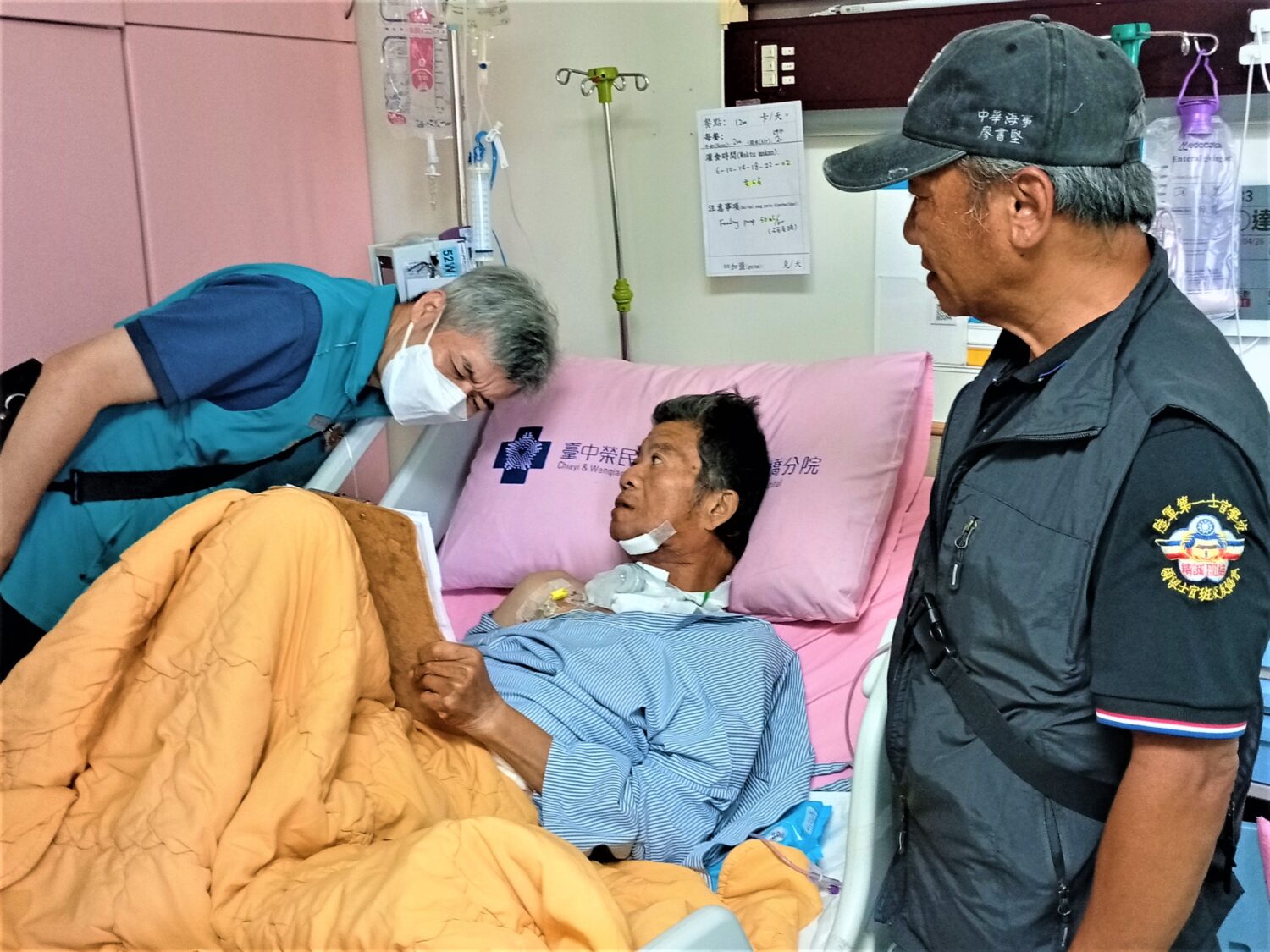 嘉榮服處攜手退伍軍人社團　母親節前夕關懷住院榮民傳遞袍澤情　