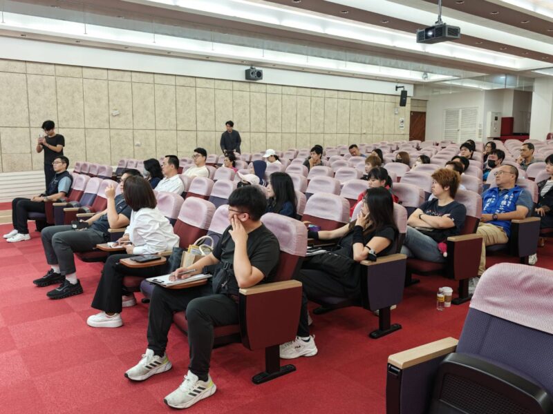 國民黨高市議會黨團 邀陳菁徽、萊爾校長團隊授課強化網路能量