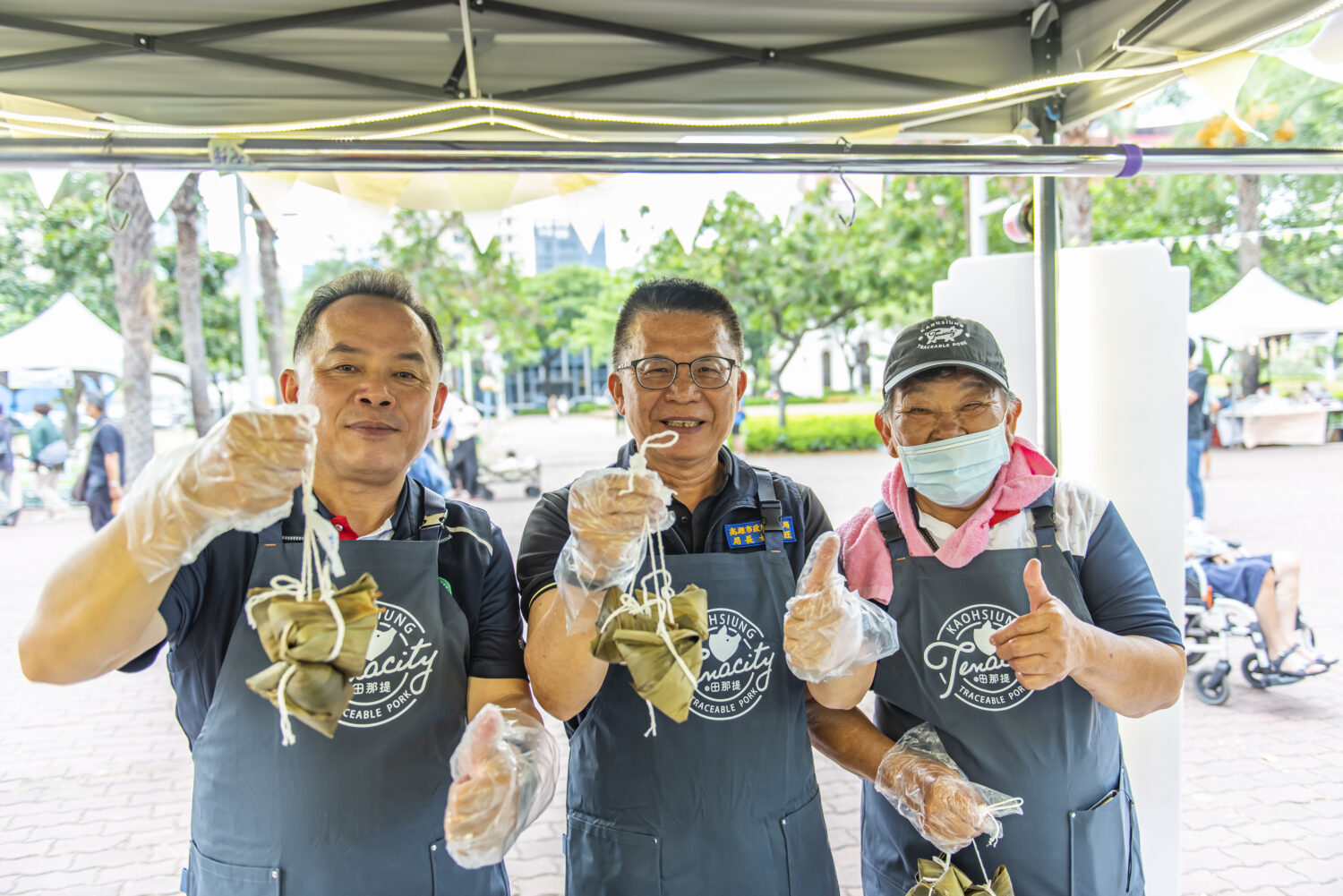 「粽夏好食光」履歷豬肉包粽體驗超吸睛 神農市集擠爆！