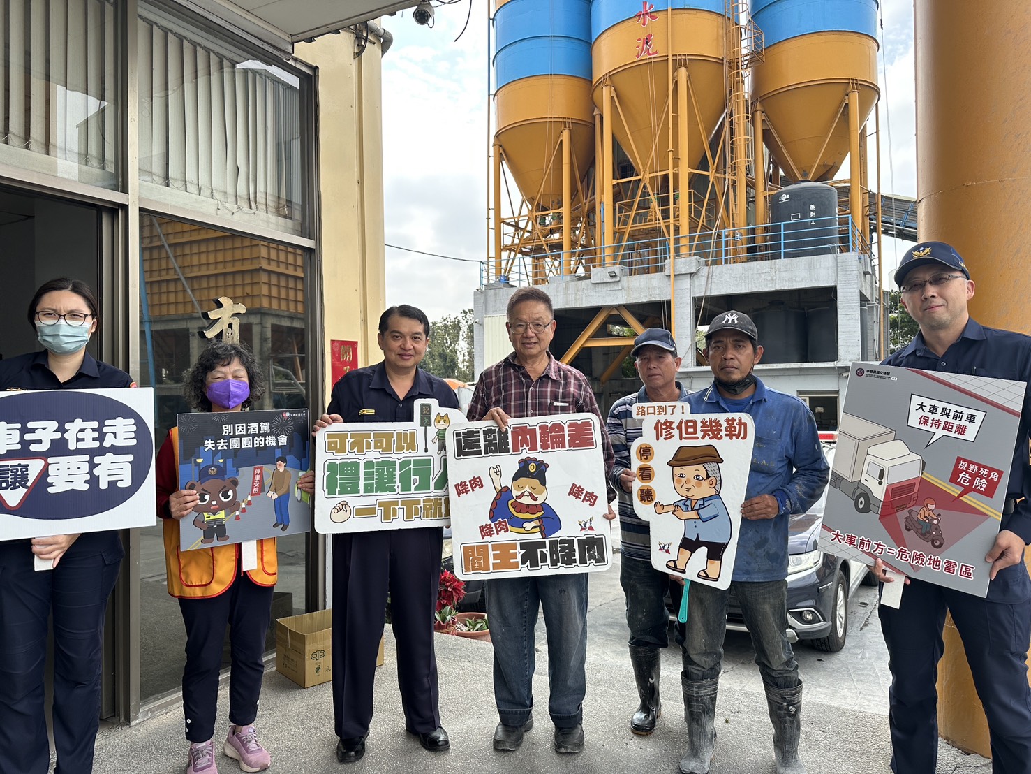 重拳整頓大型車亂象 佳里警宣導取締雙管齊下