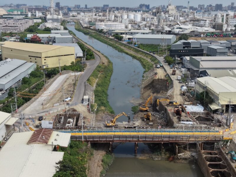高市水利局如期打通後勁溪八涳橋瓶頸，新橋力拼11月通車