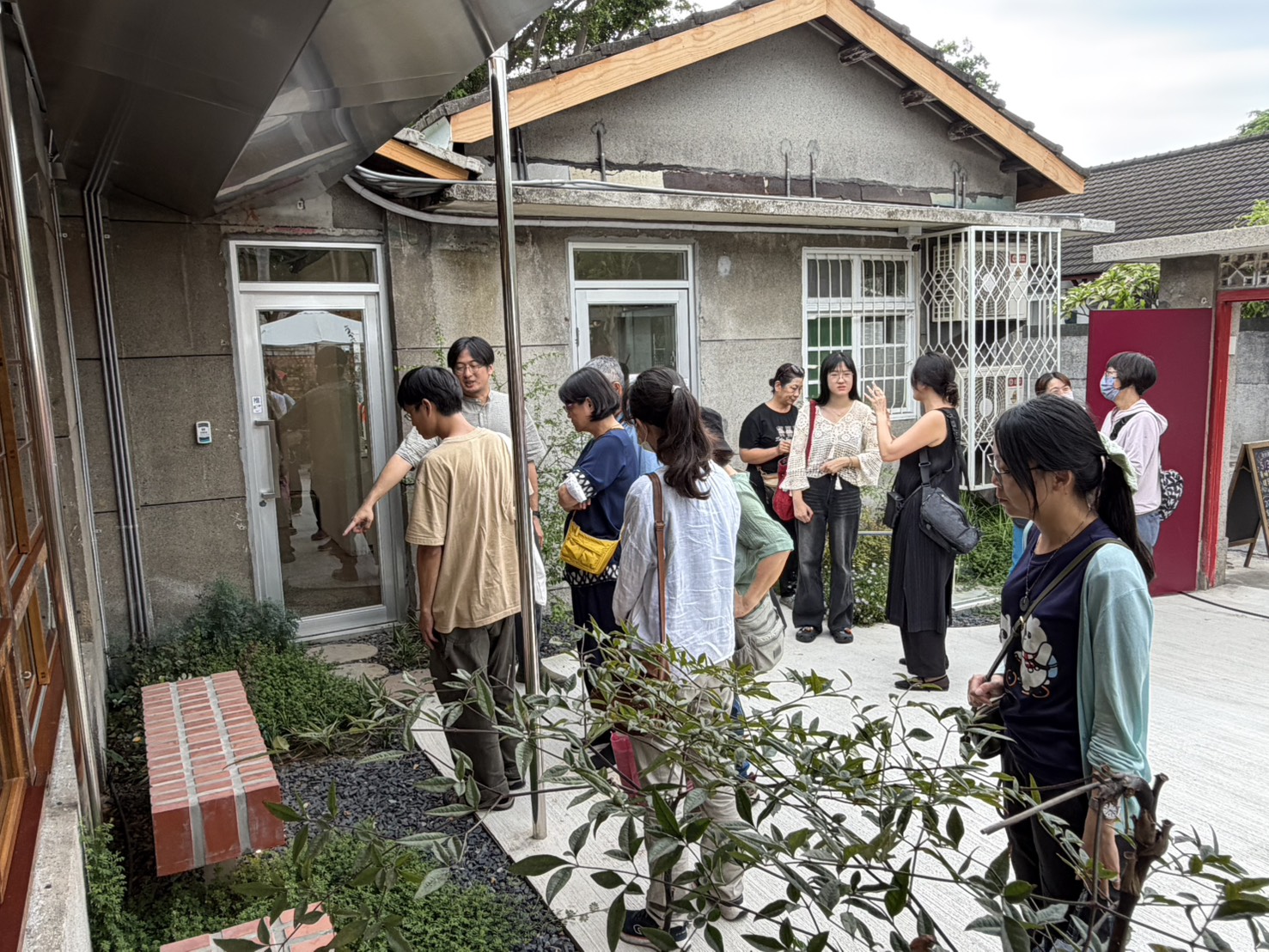 來到黃埔客站的建築時光機 高市客委會邀請民眾坐尞聽故事逛眷村