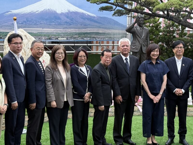 安倍夫人造訪紅毛港保安堂，林智鴻前往致意