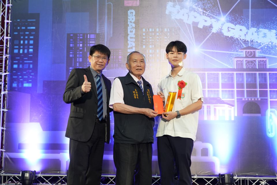 115學年度大學申請入學放榜 桃園學子錄取率突破6成5 115學年度大學申請入學放榜 桃園學子錄取率突破6成5