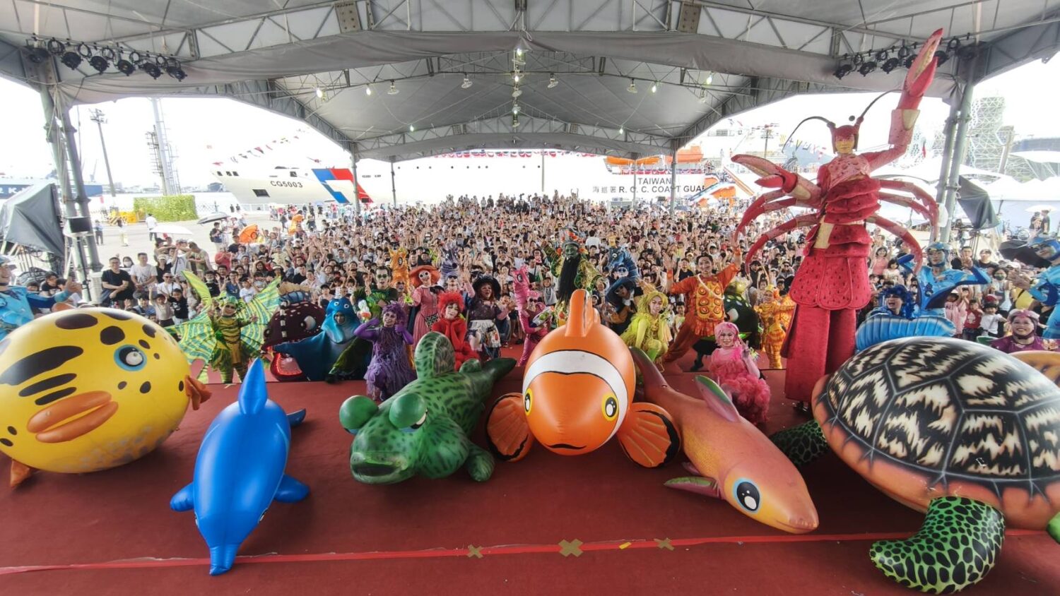 2026國家海洋日活動成功打造海洋盛夏嘉年華 5.6萬人次擠爆港區！