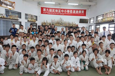 第九屆武德盃柔道賽登場 逾200名小將以柔會友展實力 第九屆武德盃柔道賽登場 逾200名小將以柔會友展實力