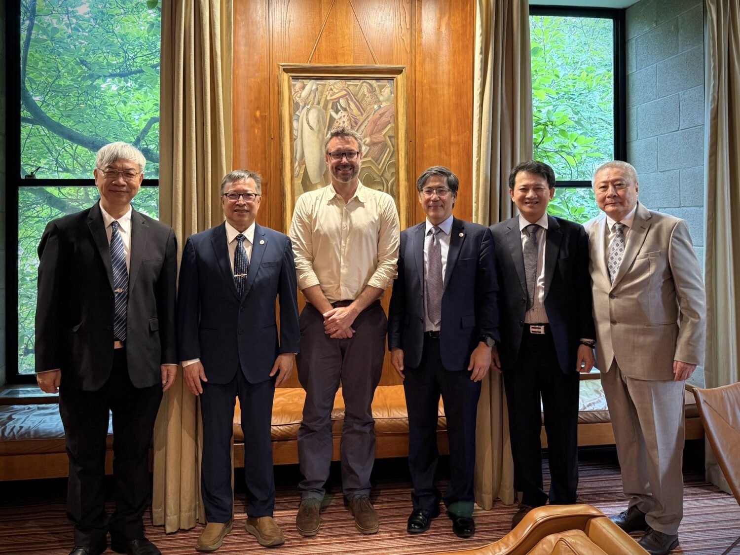 深化醫學教育、AI精準醫療與雙邊合作 高醫大出訪英國牛津大學