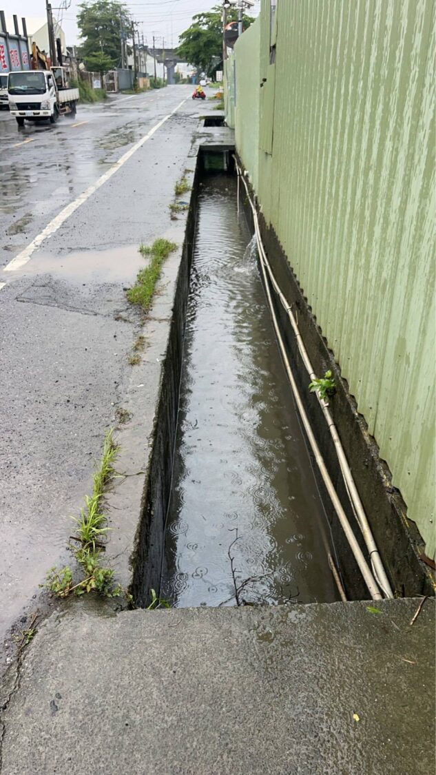 仁武區澄觀路一段152巷道路積水 水利局已請農田水利署加強設施巡查及操作管理