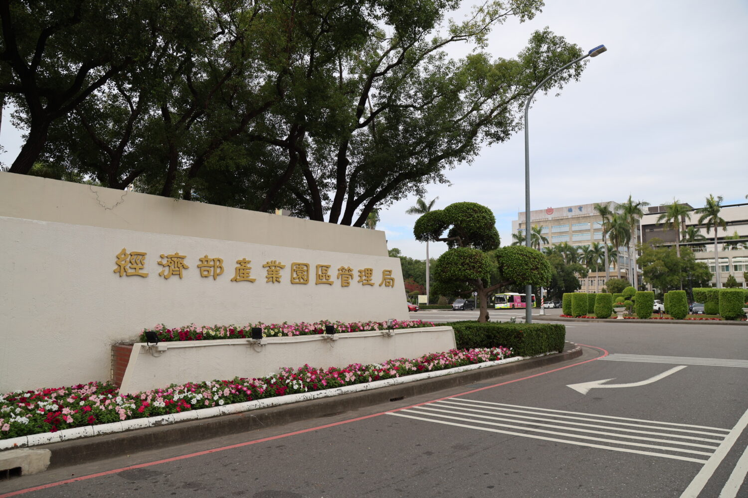 畢業生看過來！ 楠梓園區26日現場徵才  釋出逾200個職缺