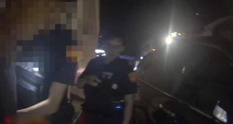 毒駕男聞警棄車狂奔　鼓山警百公尺追緝巷內逮人