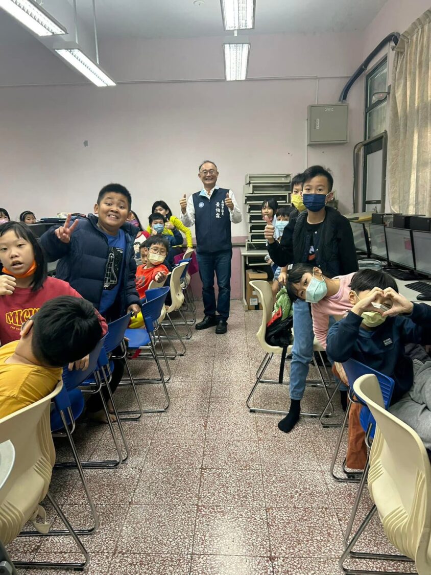 黃柏霖聯手科丁聯盟開辦免費Scratch夏令營 培養學童數位競爭力