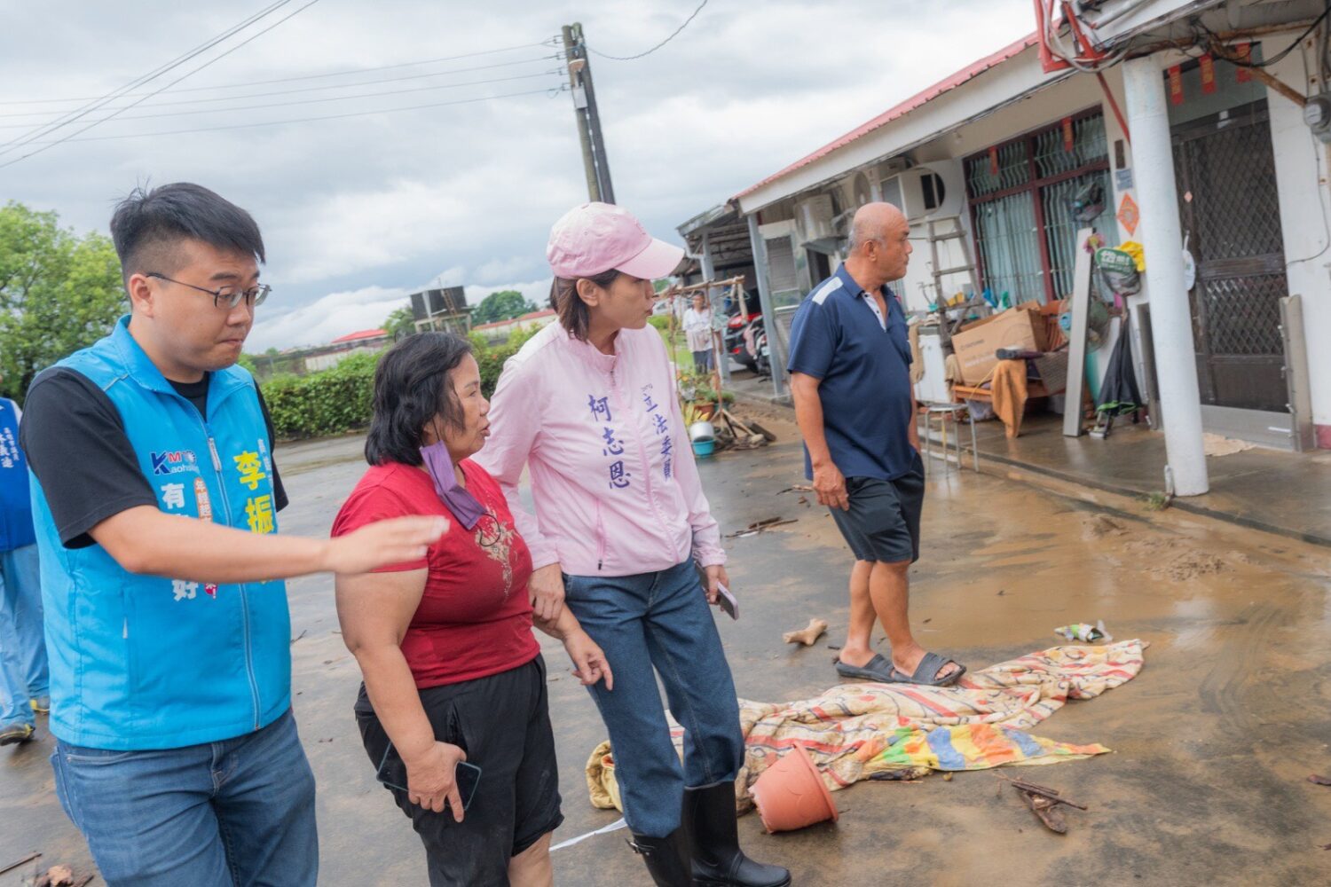 大雨狂炸高雄山區 柯志恩趕赴旗山、美濃 協助災民爭取災損補助