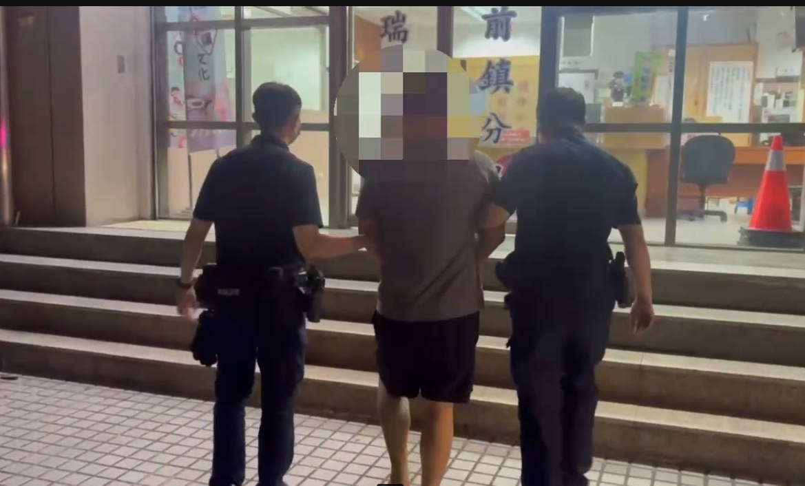 男深夜失控拳腳向姐！前鎮警依現行犯逮捕